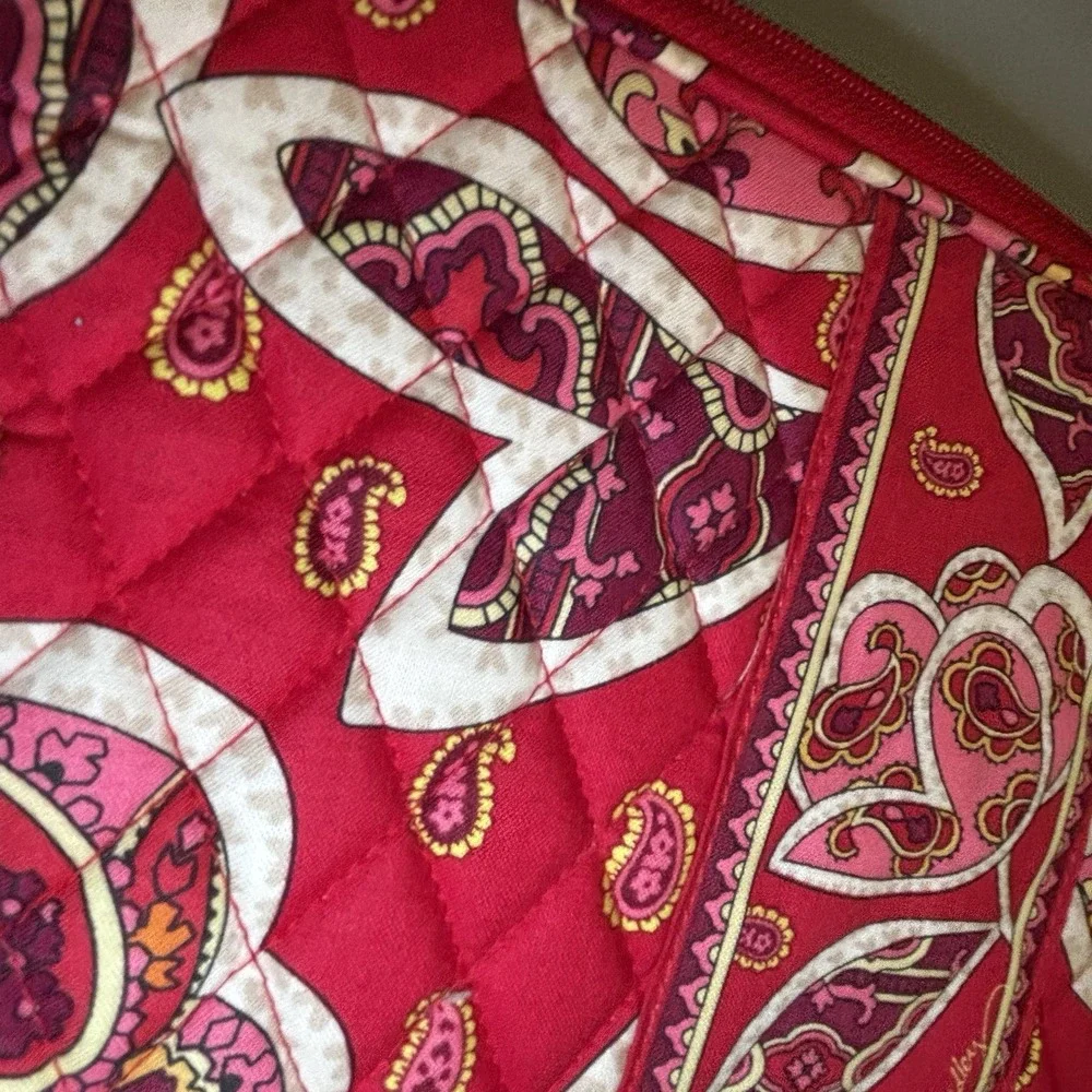 Vera‎ Bradley Loves Me Red Quilted iPad case Ereader sleeve 10 1/2